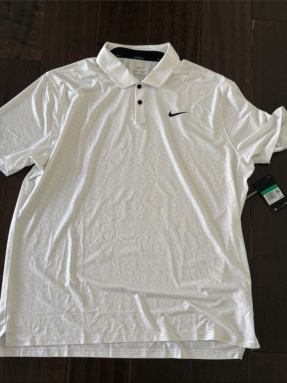 NWT Nike Golf dri fit men’s White Polo with gray line pattern and Black Swoosh
